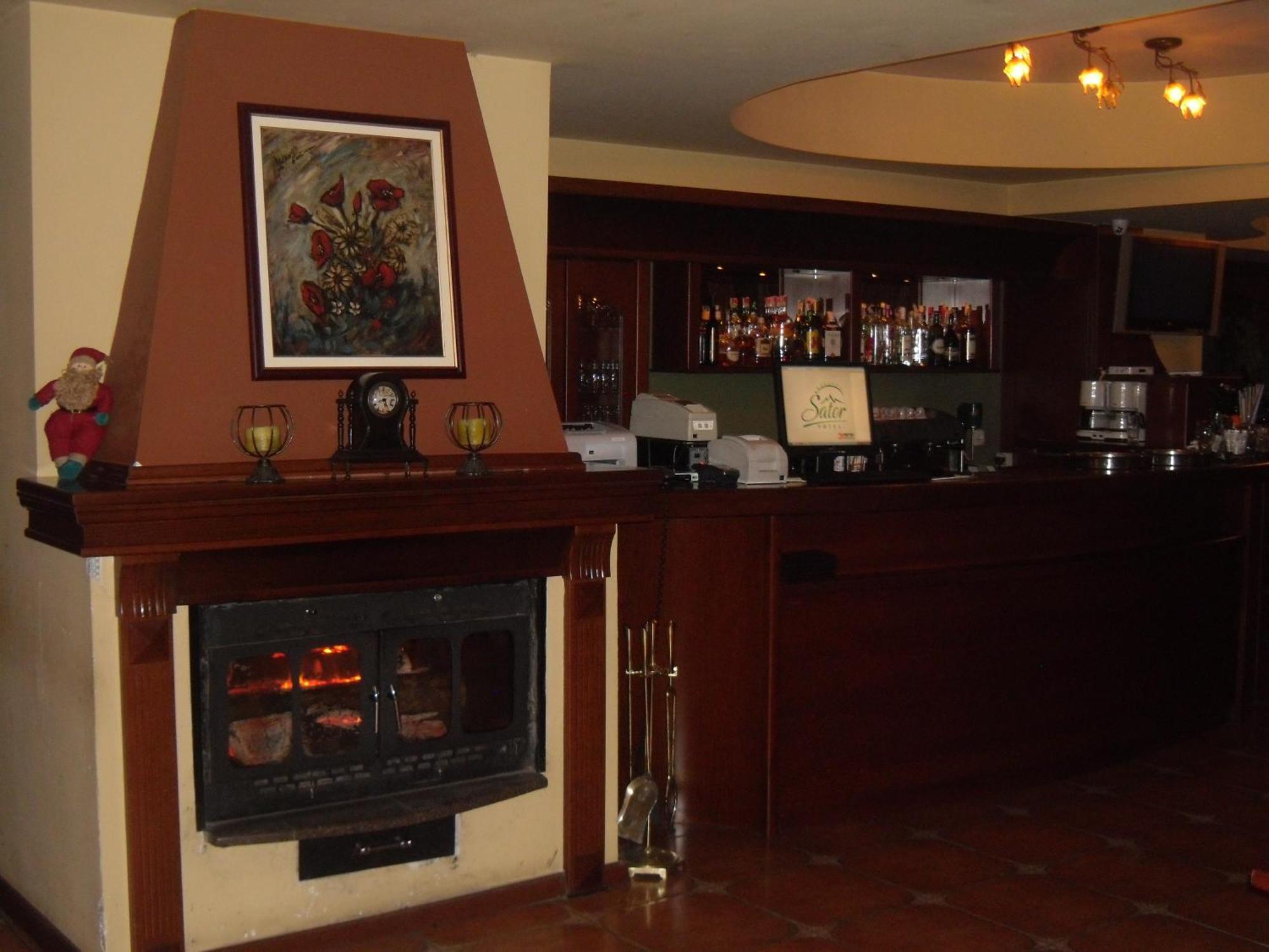 Hotel Sator Бітола Ресторан фото