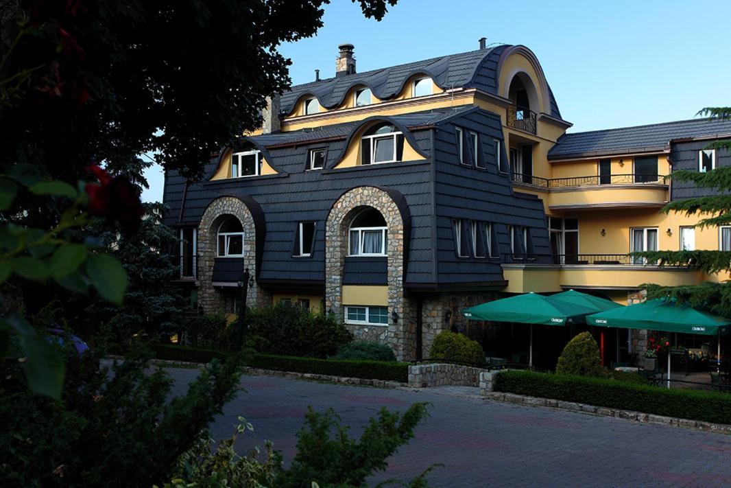 Hotel Sator Бітола Екстер'єр фото